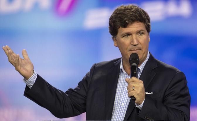 На фото: американский журналист Такер Карлсон