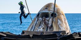 Фотографии застрявших на орбите астронавтов до и после показывают последствия пребывания в космосе в течение 9 месяцев