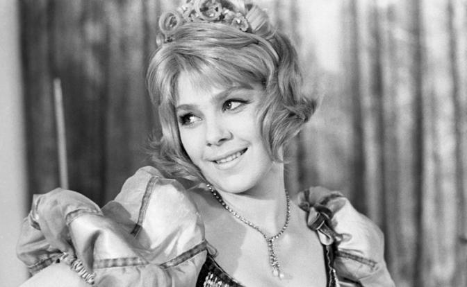 На фото: актриса Лариса Голубкина в телевизионной программе "Бенефис" (режиссер Евгений Гинзбург), 1975 год.