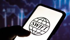 SWIFT еще будет уговаривать Россию подключиться к ней, а Россия подумает