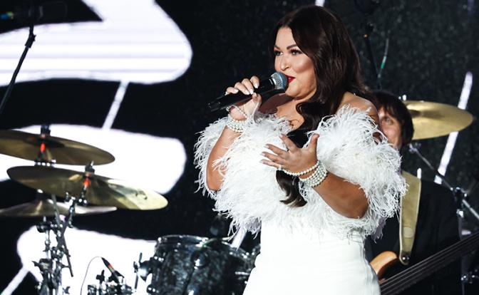 На фото: певица Ирина Дубцова