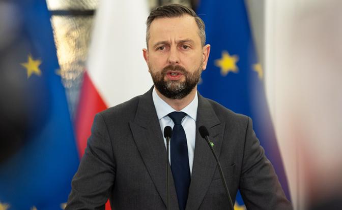 На фото: министр национальной обороны Польши Владислав Косиняк-Камыш.