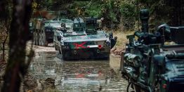 Военные поделились фото с полигона Пабраде в Литве, где с машиной M88A2 Hercules пропали четыре военнослужащих США