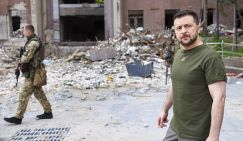 Зеленский в ярости: «Мы не будем признавать военную помощь США долгом. А за поддержку, конечно, спасибо»