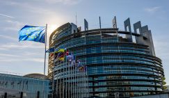 Европа готова душить Россию санкциями, пока не помрет. Вопрос – кто первый?