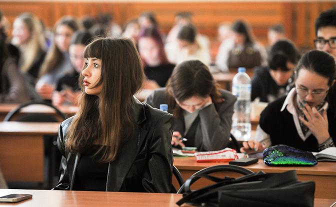 Будь при проклятом царизме Минобрнауки - и стал бы Ленин не юристом, а инженером