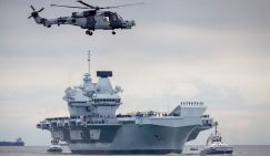 Шаланда, полная фекалий: «Принц Уэльский» стал позором Королевского ВМФ