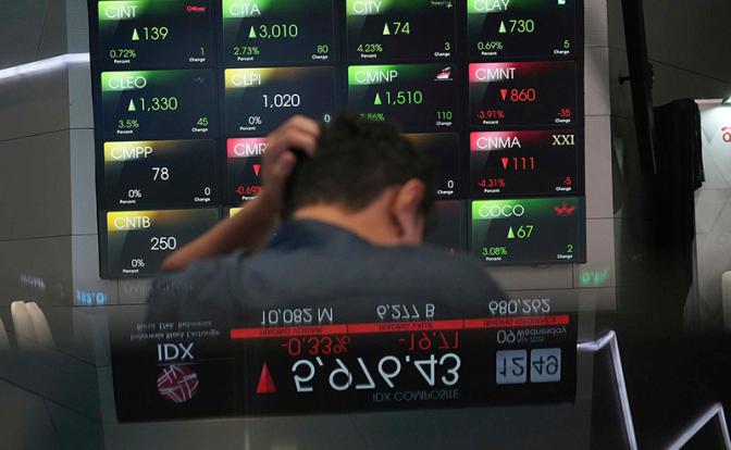 Трамп: США немедленно повышают пошлины против Китая до 125%