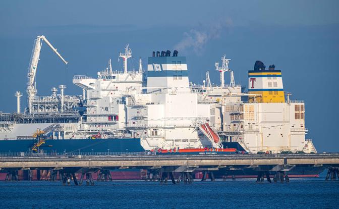 Трамп: «Купите наш газ!» Европа: «Нам хватает!» Трамп: «Тогда пеняйте на себя!»