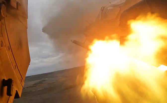 Штурм монастыря в Горнале: На новые корпуса, где засел враг, полетели ФАБы