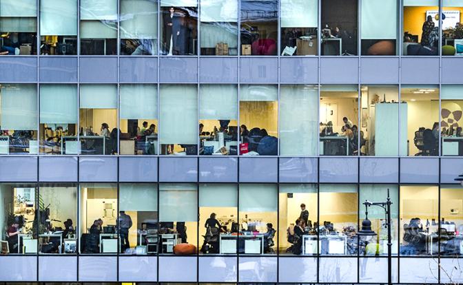 Юрист оценила проект закона, уравнивающий в правах совместителей и основных работников