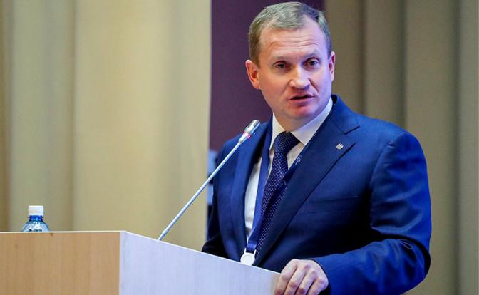 На фото: замгубернатора Тюменской области Вячеслав Вахрин во время конференции "Геология и геофизика. Состояние и использование ресурсной базы углеводородного сырья Западной Сибири. Внедрение инновационных технологий", 2019 год.