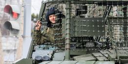 Екатеринбург заполонили танки и системы залпового огня: В Германии нарастает тревога