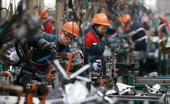 Илон Маск проигрывает Си Цзиньпину гонку роботакси