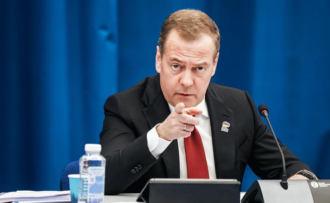 На фото: заместитель председателя Совбеза России Дмитрий Медведев