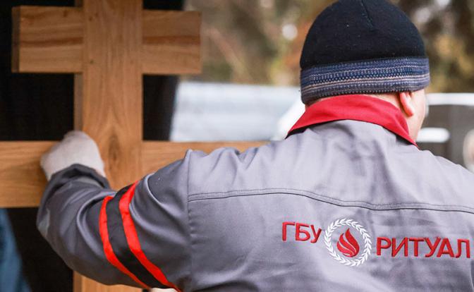 Барецкий предложил Милонову прогуляться по кладбищам и оценить обстановку