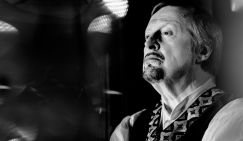 Александр Елагин: Любовь к театру и спорту дает мне возможность играть, но не заигрываться