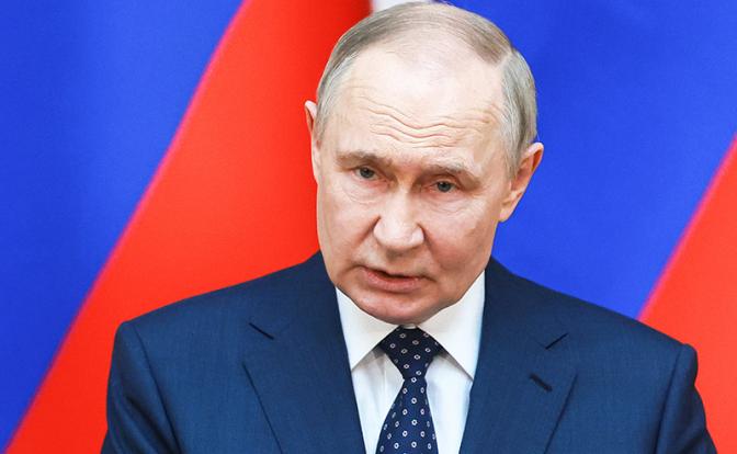 На фото: президент РФ Владимир Путин на заседании Совета законодателей РФ при Федеральном Собрании РФ