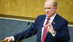 Зюганов: Экономика должна работать на людей труда, а не ростовщиков и перекупщиков