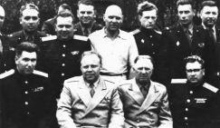 Май 1945-го. Маршалу Жукову: «Немцы передали союзникам 2600 самолетов. 258 боевых кораблей»