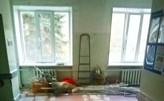 На фото: ремонт в палате больницы