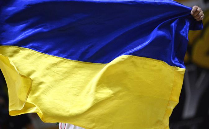 Украинский флаг сорвали со здания мэрии в польском городе