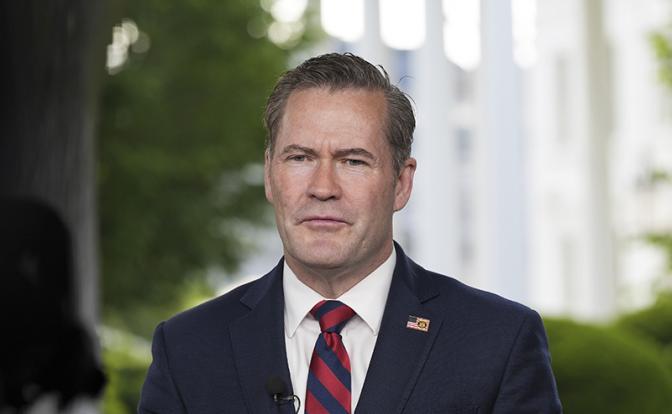 На фото: советник по национальной безопасности при президенте США Майк Уолтц