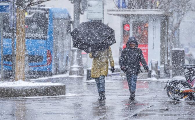 Москву и Подмосковье завалило майским снегом