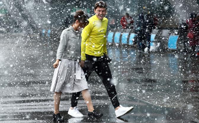 Рекордный снегопад под Первомай: почему хуже всего непогоду переносят мегаполисы