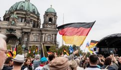 Растет Берлинская стена: АдГ может стать альтернативой для всего западного мира