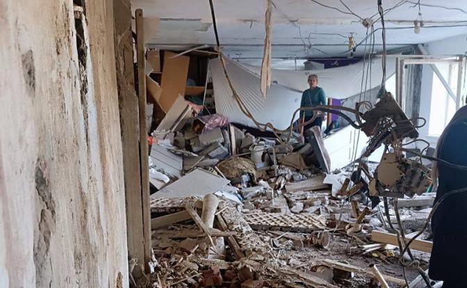 Две основные версии: после взрыва в уральской многоэтажке СК возбудил уголовное дело