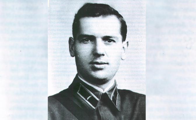 В Греции при штабе Народно-освободительной армии греческого народа (ЭЛАС) активно работал советский разведчик Василий Троян