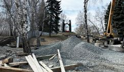 Заброшенная память: Мемориал в Челябинске встретит День Победы в неприглядном виде