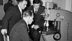 «Что вы себе позволяете? Как объясняться с Центром?.. Я вышел из кабинета резидента, словно побитая собака»