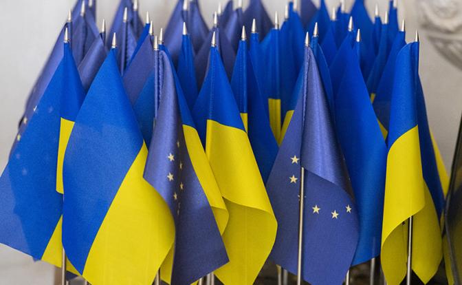 «Поцелуи в щёчку»: в Киеве раскрыли, что союзники готовят Зеленскому