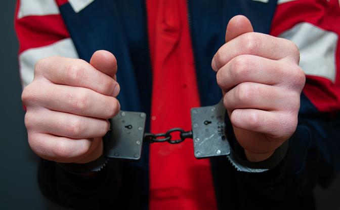 Россиянина задержали за призывы к терроризму во время празднования 9 Мая