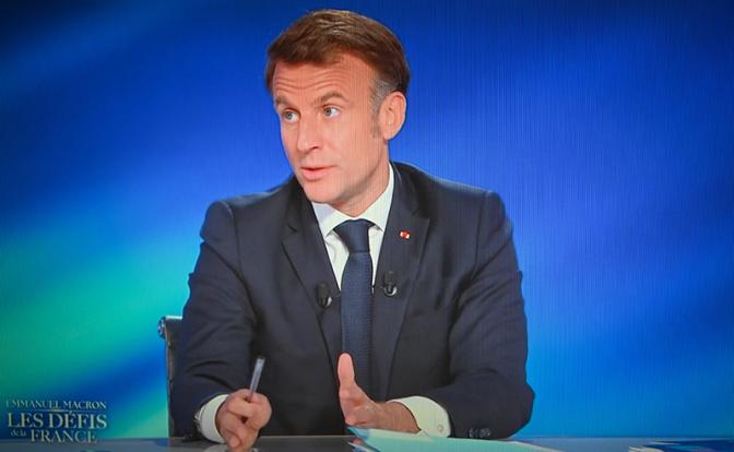 На фото6 президент Франции Эммануэль Макрон