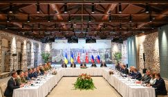 Цель России на переговорах в Стамбуле - показать, что Зеленский и его люди ломают комедию