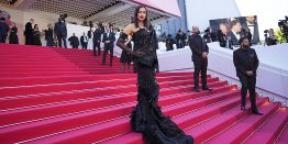 Ирина Шейк, Ева Лонгория, Анджелина Джоли, Эмма Стоун и даже Лена Ленина в Каннах: Как пережит запрет оголения