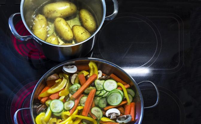 Названы овощи, которые защитят от деменции