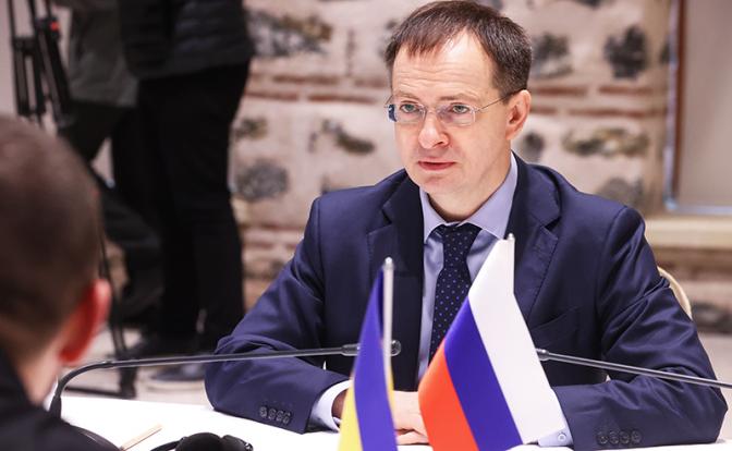 На фото: помощник президента РФ Владимир Мединский во время российско-украинских переговоров.(архивное фото)