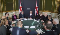 Брюссель в поход собрался, Лондон на подхвате