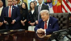 Трамп ускорил утечку мозгов из США - тысячи китайских ученых сбежали на родину в КНР