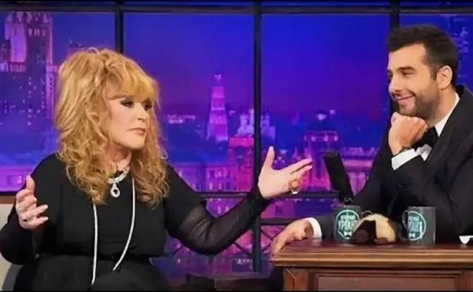 На фото: певица Алла Пугачева и телеведущий Иван Ургант