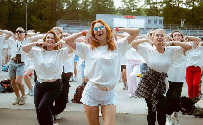 Сотни девочек, мам и бабушек станцуют в Сокольниках