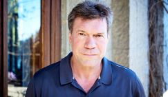 Олег Царев: «Идея обстрелять наши военные аэродромы из фур пришла из США»