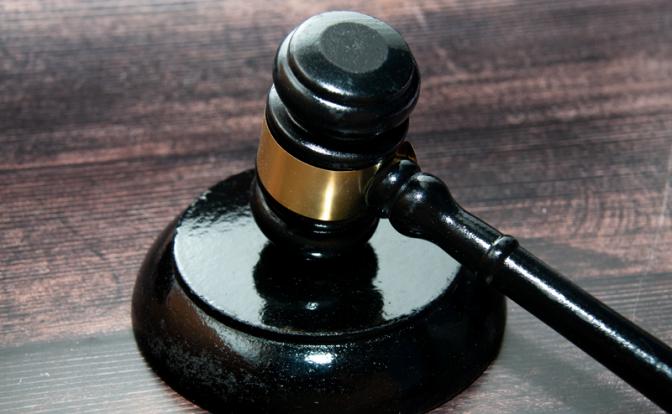 Суд в Тюмени заслуженно лишил отца погибшего бойца СВО выплат