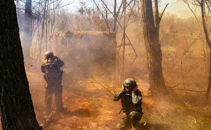 Жестокие встречные бои под Константиновкой: Сырский срочно перебрасывает на Донбасс 10 бригад, снятых из-под Сум и Харькова