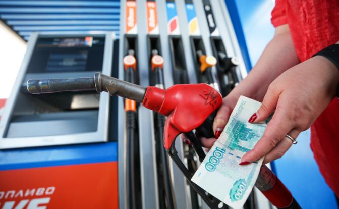 Эксперт предрек рост цен на топливо в ближайшие месяцы