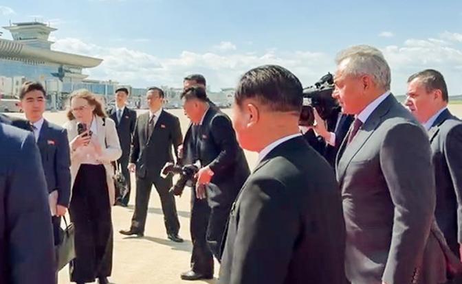 На фото: визит секретаря Совета безопасности РФ Шойгу в Пхеньян
